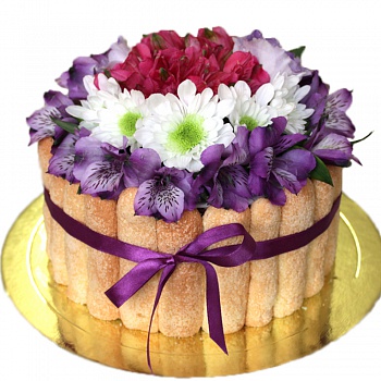  Торт с савоярди и живыми цветами