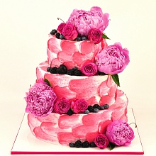 Свадебный торт с пионами и розами