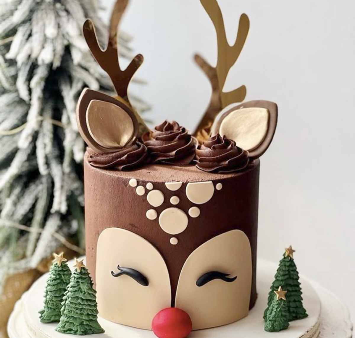 Торт новогодний олень