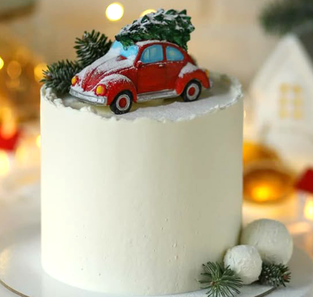 Торт новогодний с автомобилем