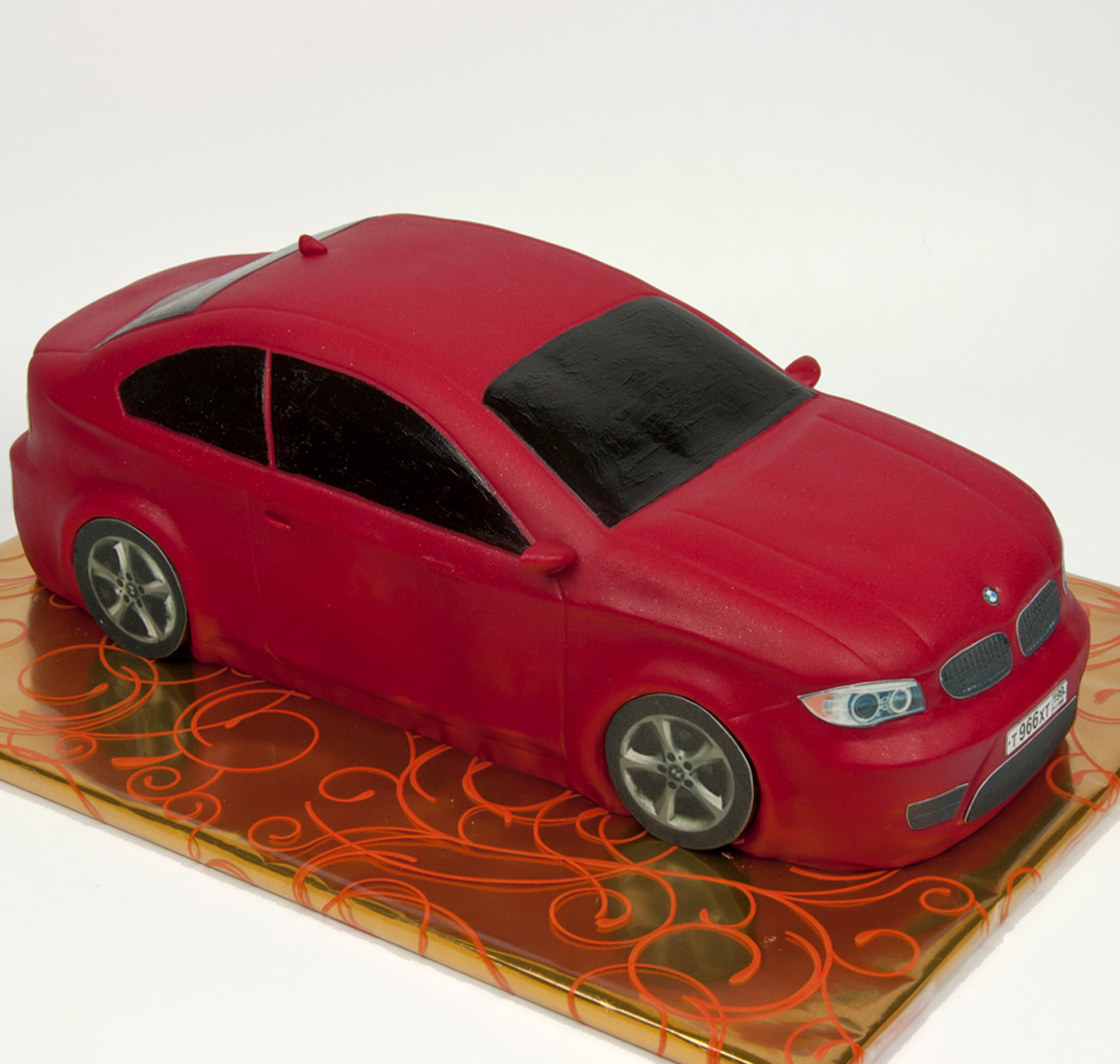 Торт автомобиль красный BMW